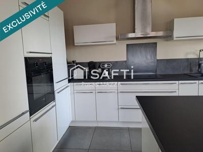 Appartement - 99 m² - 4 pièces