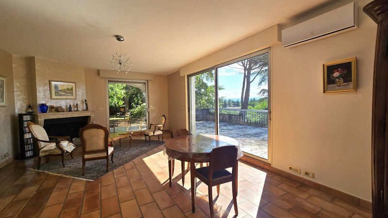 Maison - 192 m² - 6 pièces