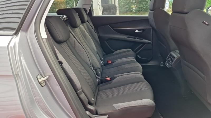 Peugeot 5008 bluehdi 130ch ss eat8 active business