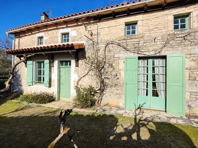 Maison en pierre - 113 m² - 4 pièces