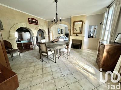 Maison - 215 m² - 7 pièces