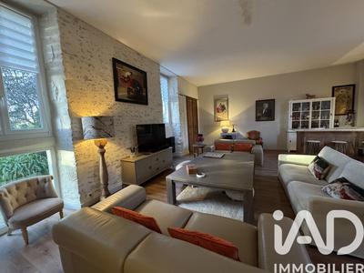 Maison - 215 m² - 7 pièces