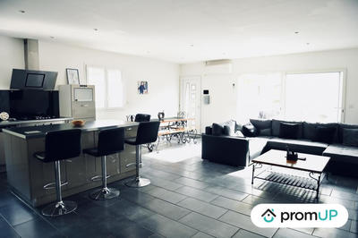 Maison - 365 m² - 6 pièces