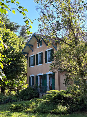 Propriété - 170 m² - 6 pièces