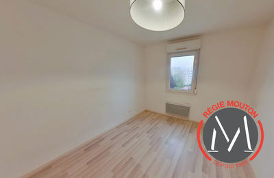 Appartement - 77 m² - 3 pièces