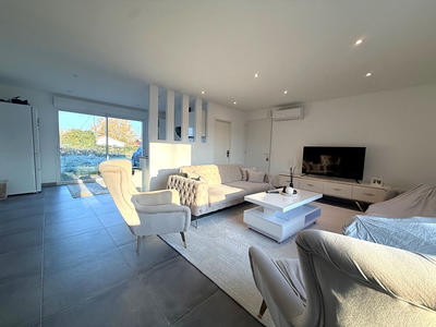 Maison - 101 m² - 5 pièces