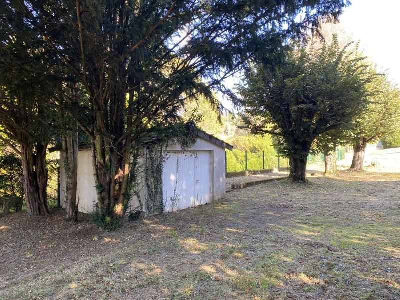 Maison - 240 m² - 8 pièces