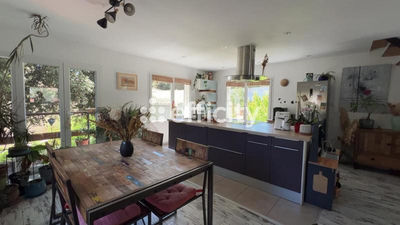 Maison - 130 m² - 4 pièces