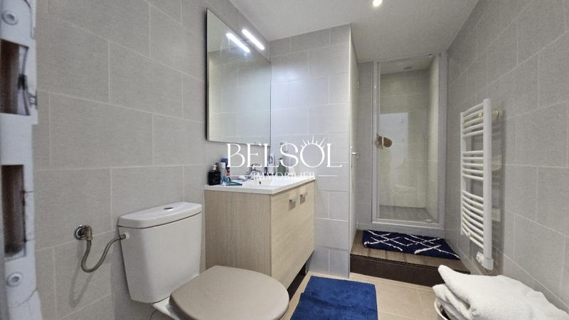 Loft - 95 m² - 3 pièces