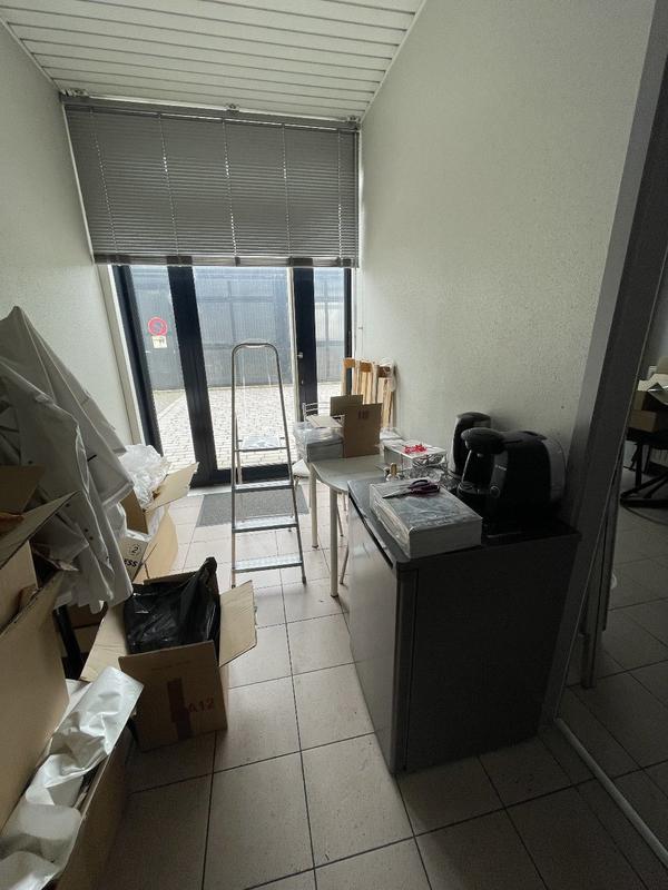 Local d'activités - 60 m² - 4 pièces