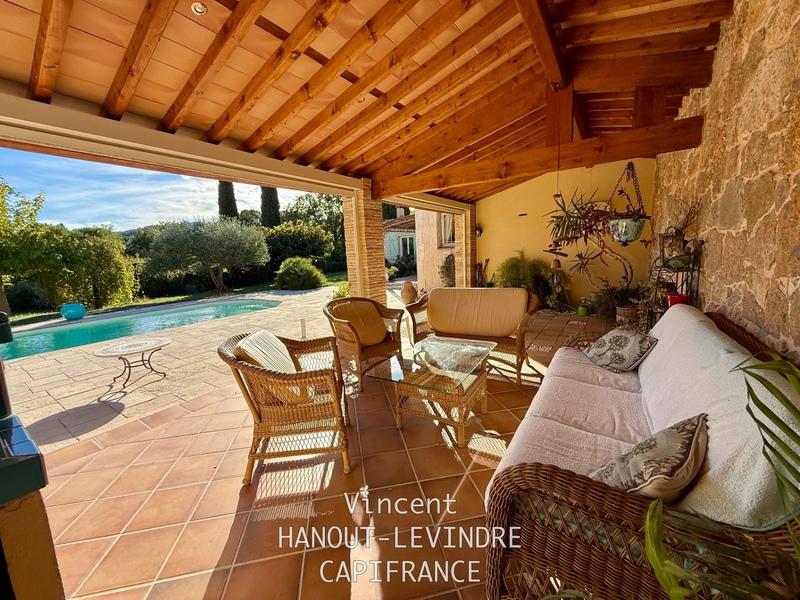 Maison - 314 m² - 11 pièces