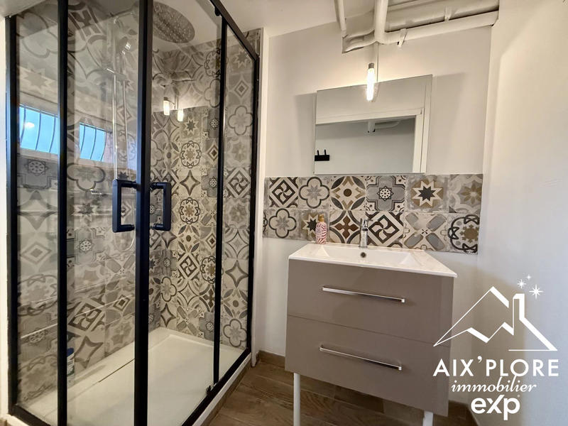 Maison - 265 m² - 12 pièces