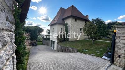 Maison - 156 m² - 4 pièces