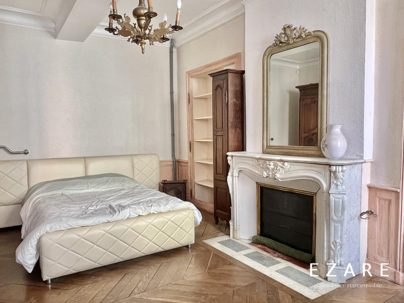 Maison - 266 m² - 7 pièces