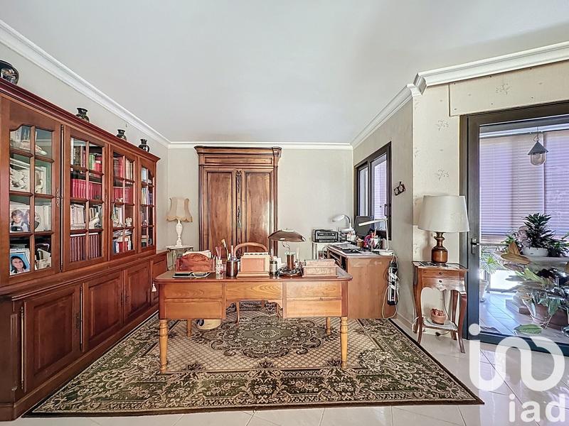 Maison - 227 m² - 8 pièces