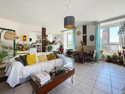 Appartement - 85 m² - 4 pièces