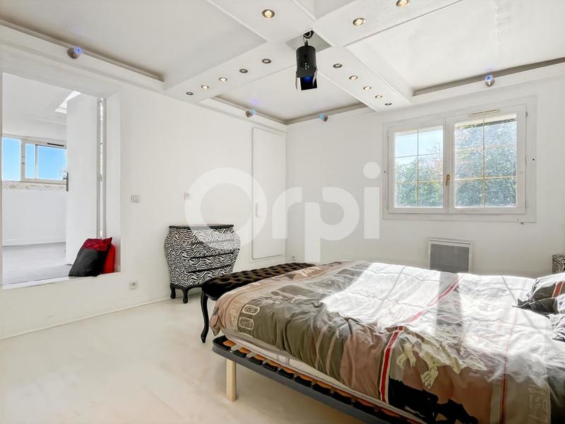 Propriété - 320 m² - 6 pièces