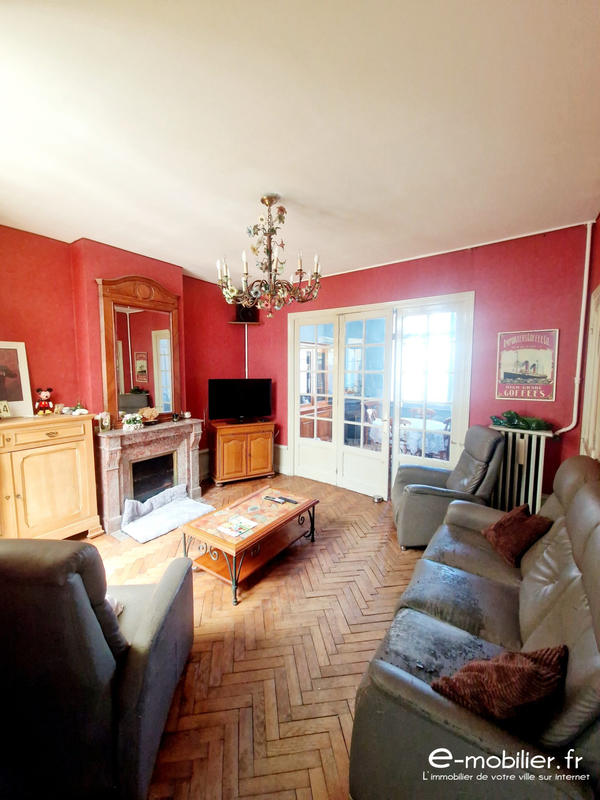 Maison - 155 m² - 8 pièces