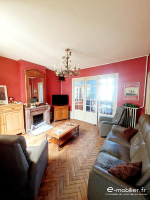 Maison - 155 m² - 8 pièces