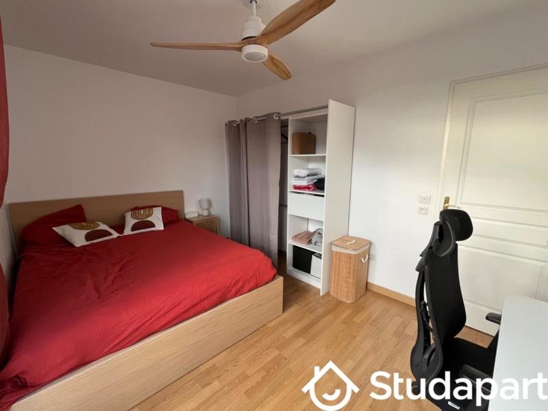 Appartement - 80 m² - 4 pièces