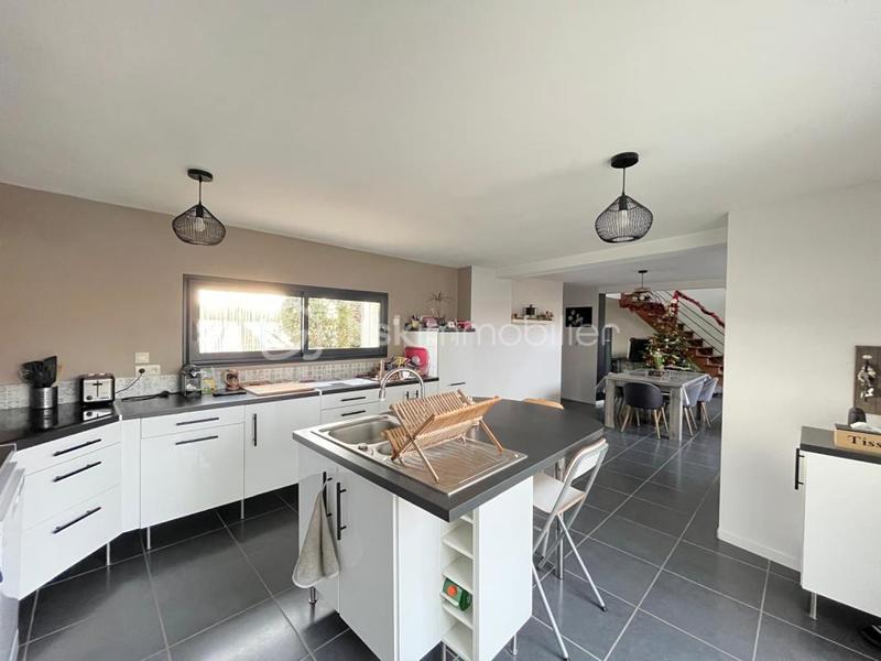Maison en pierre - 172 m² - 6 pièces