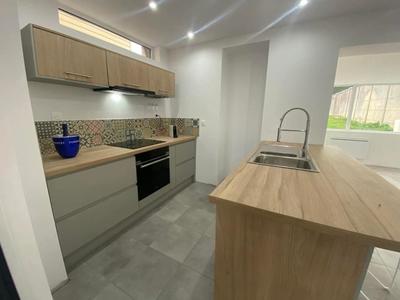 Maison de ville - 83 m² - 5 pièces