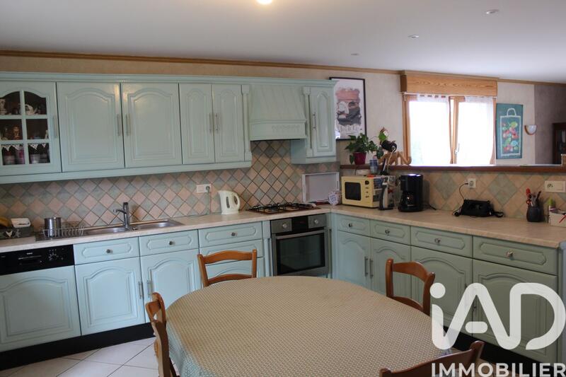 Maison - 183 m² - 7 pièces