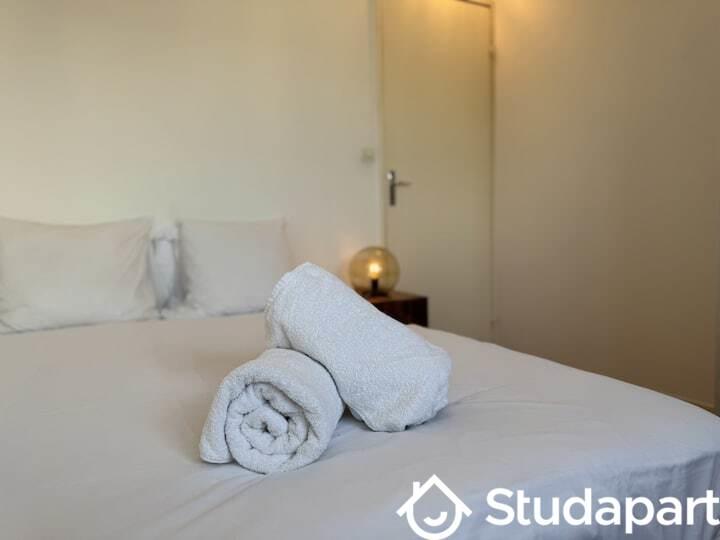 Chambre - 12 m² - 1 pièce