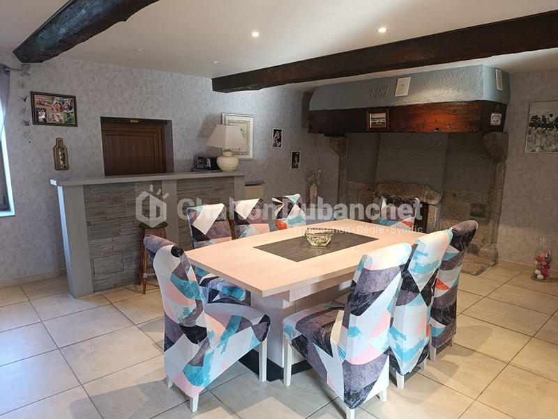 Maison - 200 m² - 6 pièces