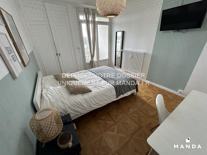 Chambre - 12 m² - 6 pièces