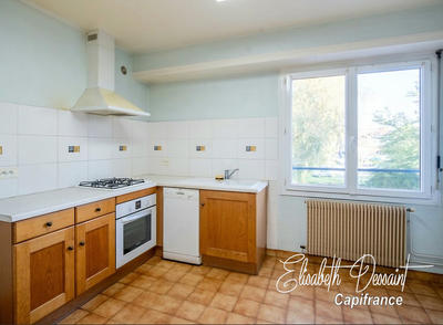 Appartement - 85 m² - 4 pièces