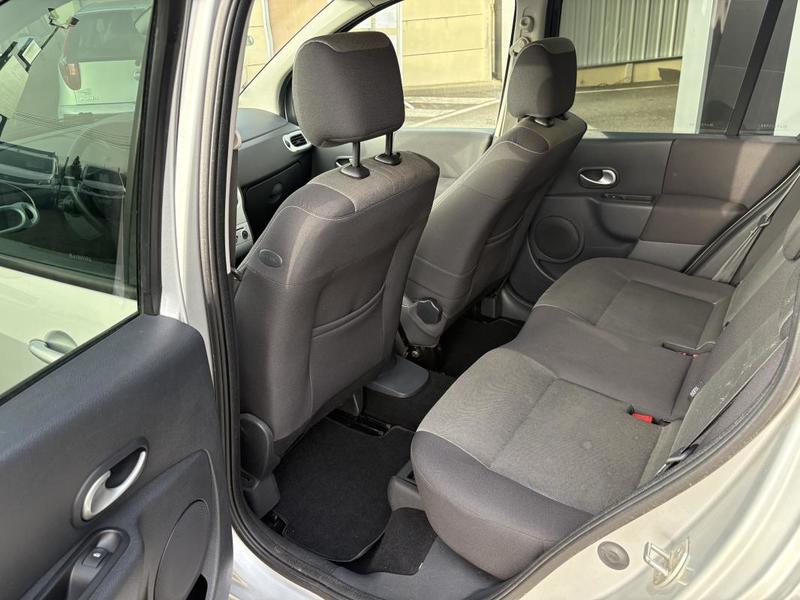 Renault Modus Grand 1.5l Dci 85 Cv Bva + Attelage