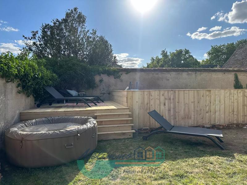 Maison - 165 m² - 9 pièces