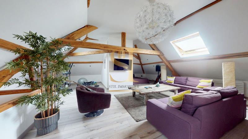 Maison - 250 m² - 7 pièces