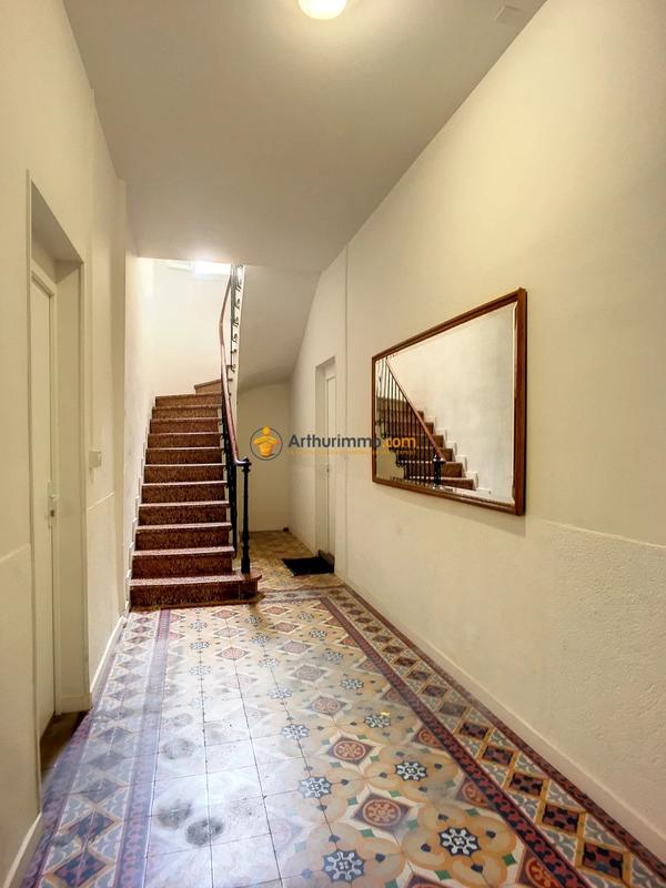 Immeuble - 268 m² - 15 pièces