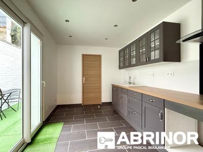 Maison - 89 m² - 5 pièces