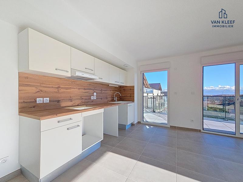 Appartement - 93 m² - 4 pièces