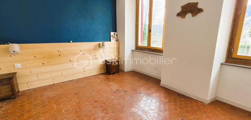 Immeuble - 240 m² - 10 pièces