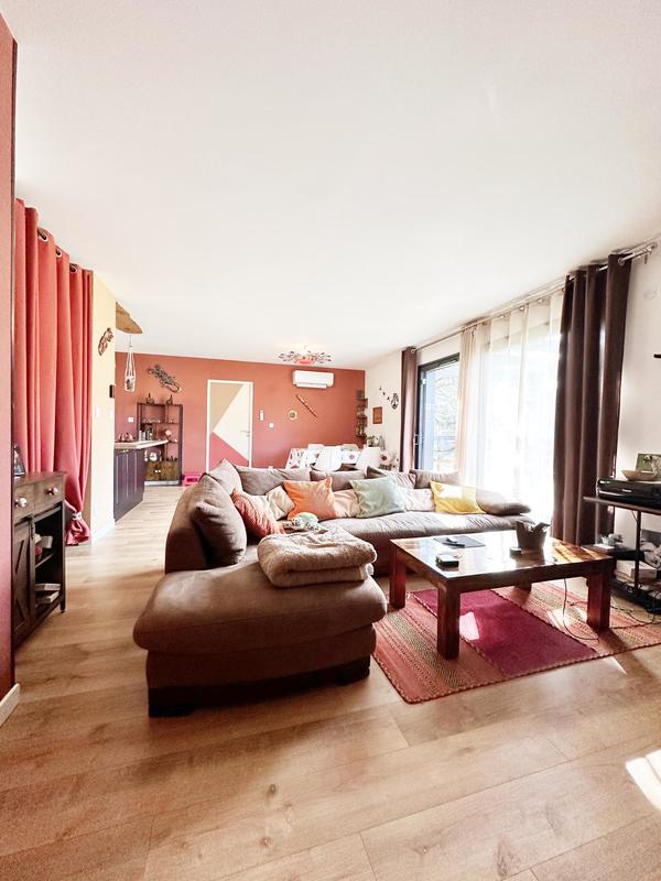 Maison - 90 m² - 3 pièces