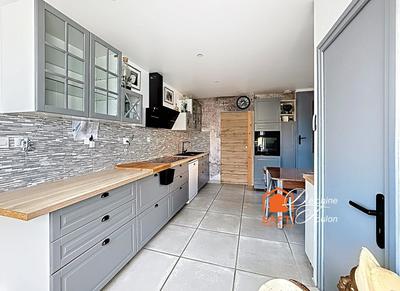 Maison - 145 m² - 5 pièces