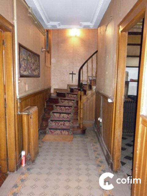 Maison - 270 m² - 12 pièces