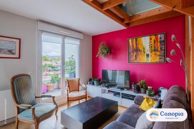 Appartement - 96 m² - 5 pièces