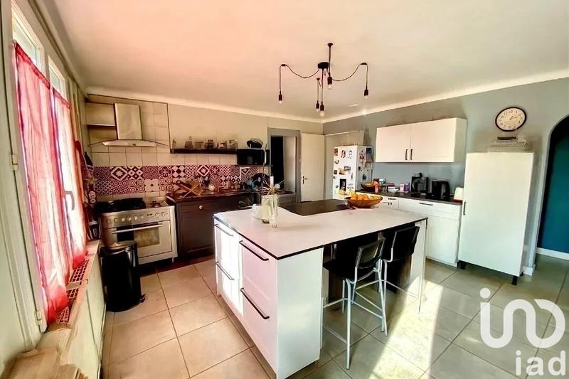 Maison - 180 m² - 7 pièces