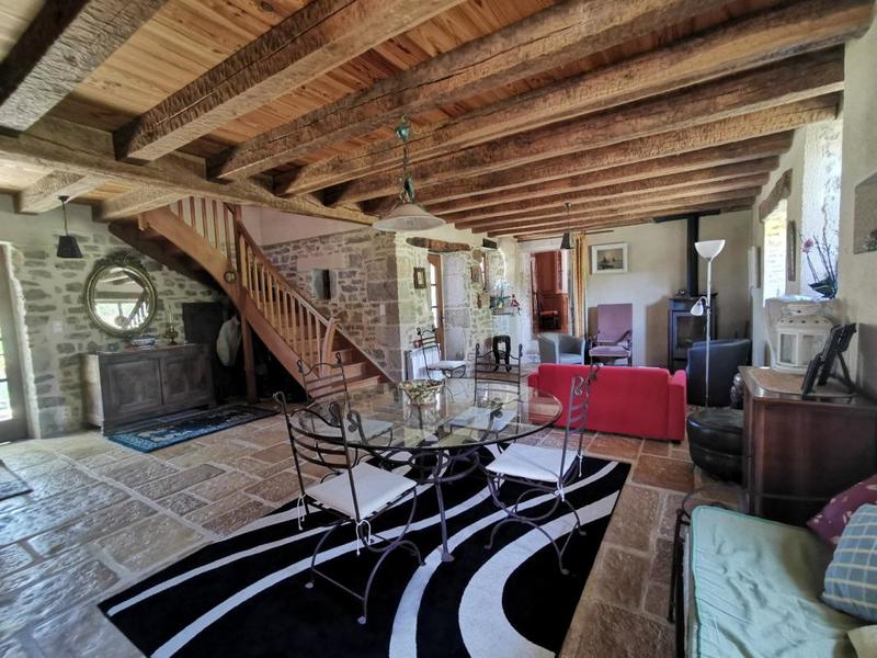 Propriété - 275 m² - 10 pièces