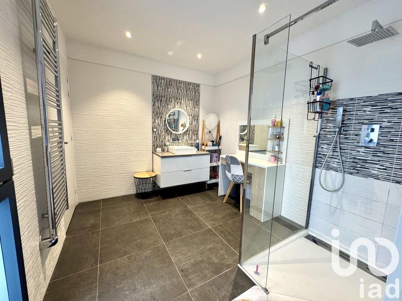 Maison de maîtres - 252 m² - 7 pièces