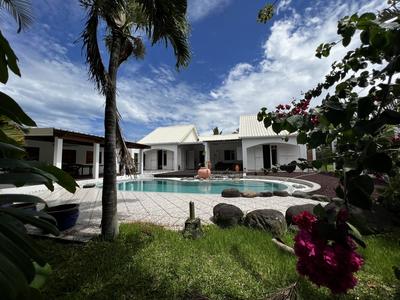 Maison - 314 m² - 7 pièces