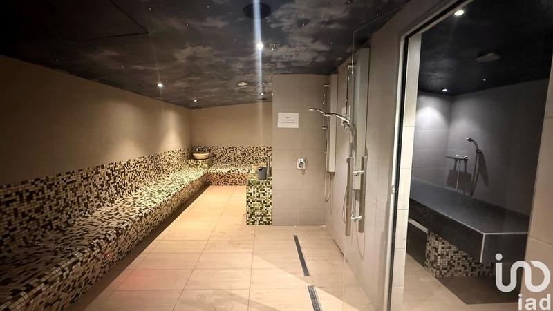 Local commercial - 136 m²