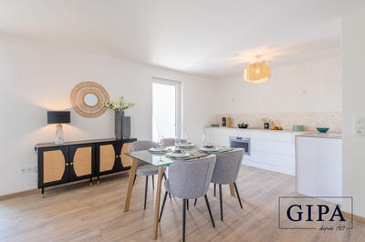 Appartement - 96 m² - 5 pièces