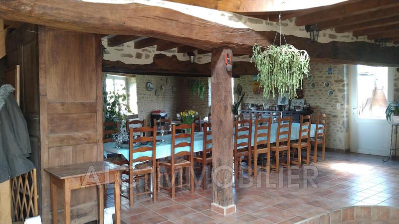 Maison - 289 m² - 9 pièces