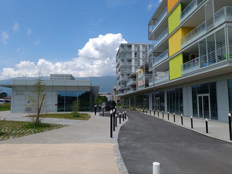 Local commercial - 101 m²